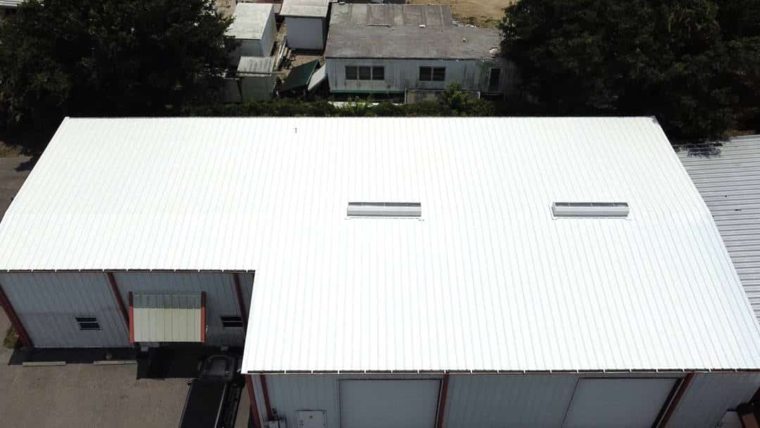 Ultimate Guide: Barn roofing repair vs. replacement